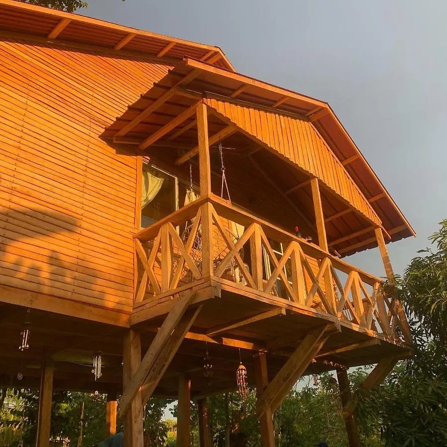 Ecovillalova Camú